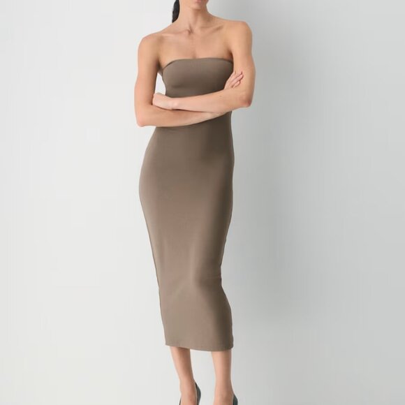4 - ARITZIA DRESSES - Picture 7 of 8